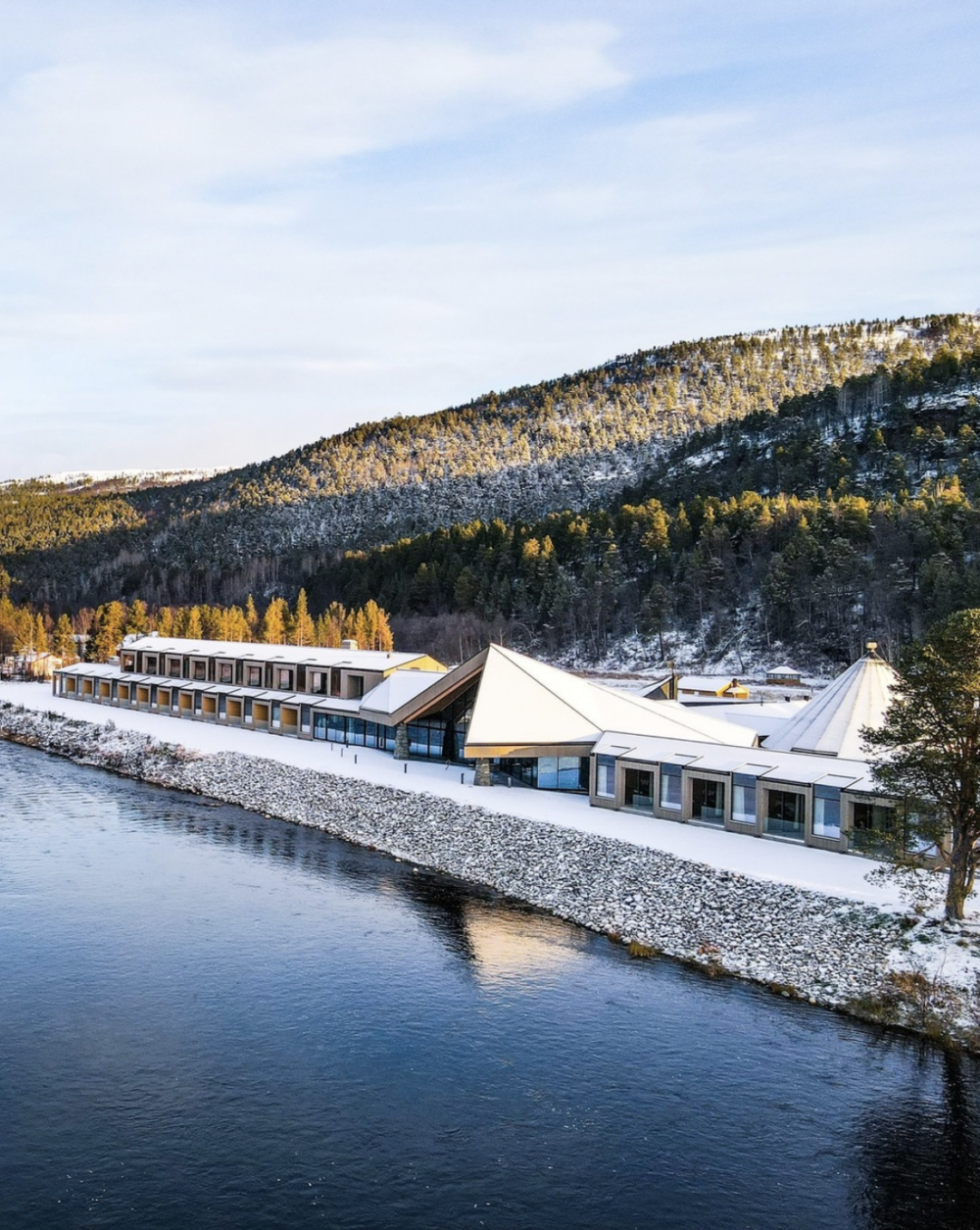 Fasade Arctic Wilderness Lodge tegnet av vår kollega Terese i Lyngstad Arkitekter